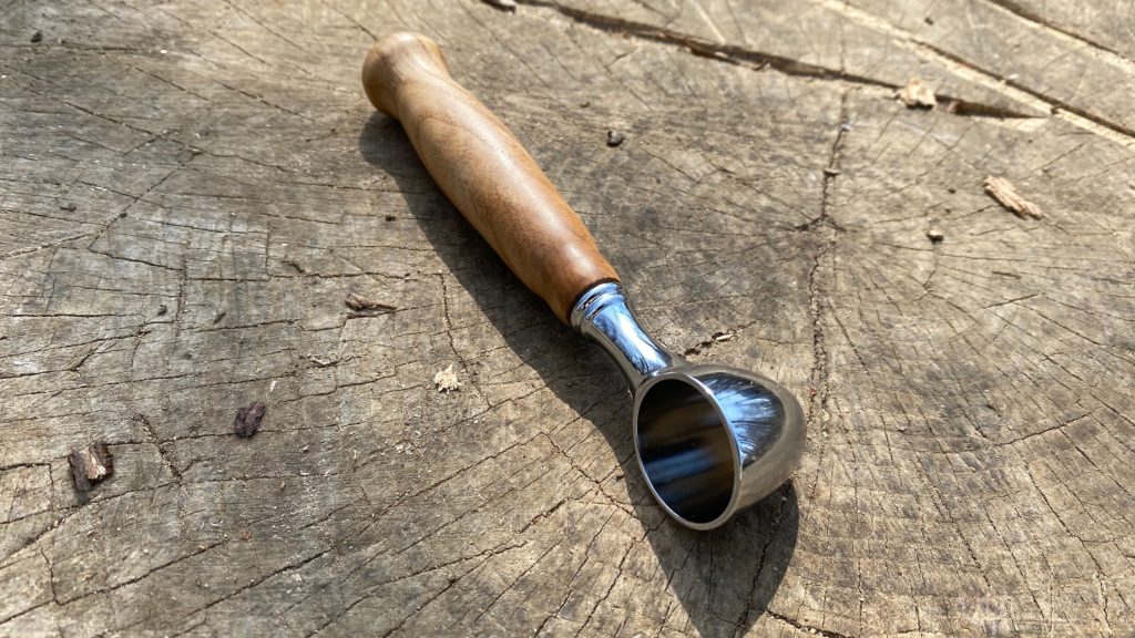 Coffee scoop with wood handle